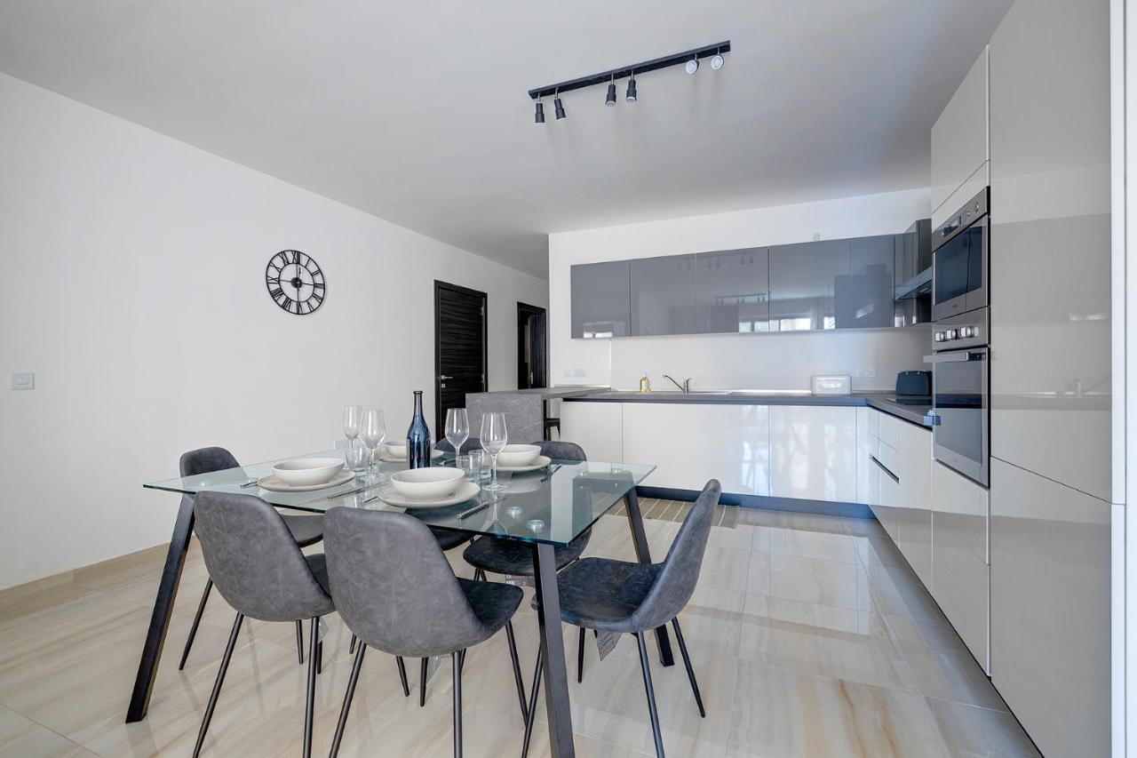 Chic 2Br Apartment, Ideal Location Ta Xbiex Exterior foto
