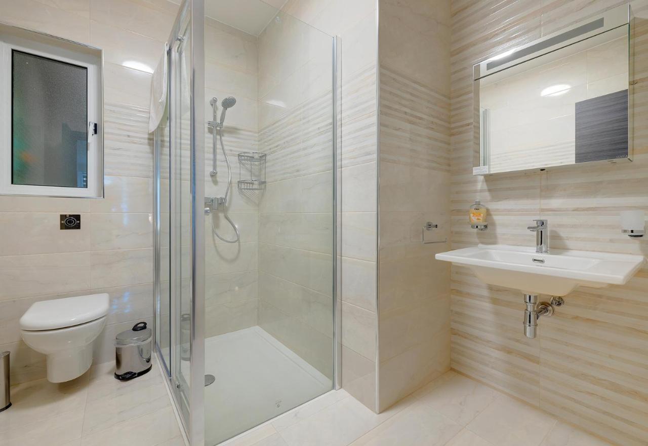Chic 2Br Apartment, Ideal Location Ta Xbiex Exterior foto